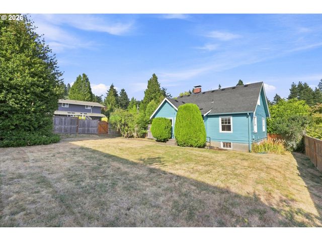 1235 Sw CHELTENHAM St, Portland, OR 97239