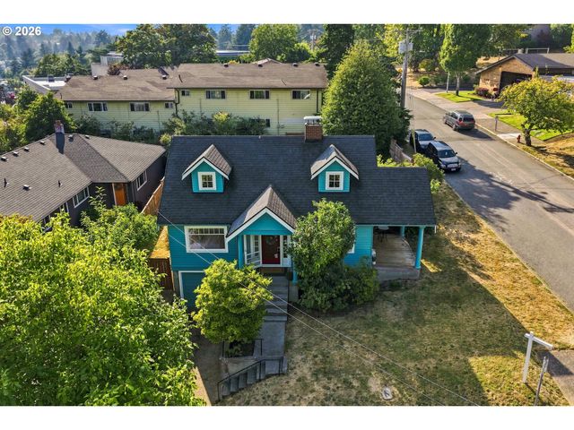 1235 Sw CHELTENHAM St, Portland, OR 97239