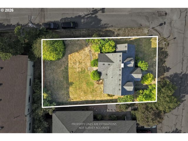 1235 Sw CHELTENHAM St, Portland, OR 97239