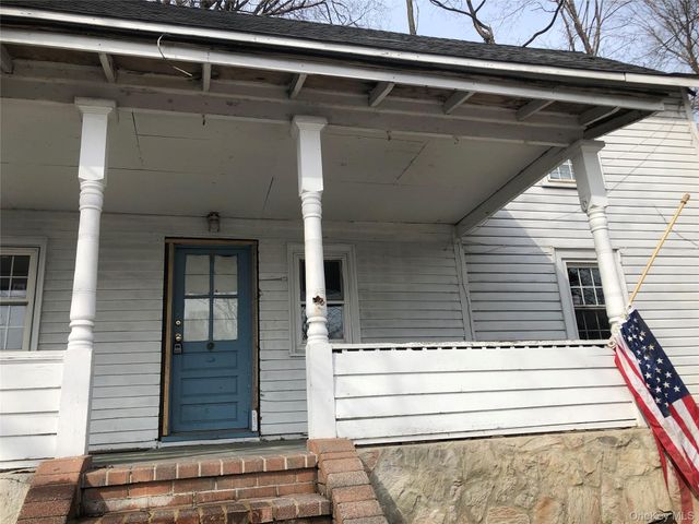 1673 Northern Boulevard, Roslyn, NY 11576