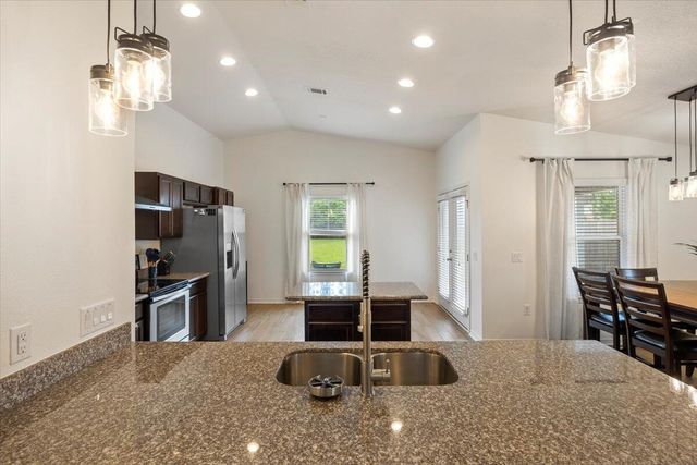 8174 Tavira Street, Navarre, FL 32566