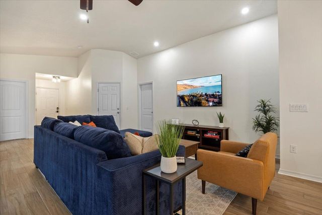 8174 Tavira Street, Navarre, FL 32566