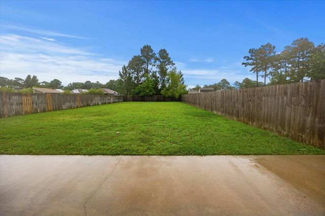 8174 Tavira Street, Navarre, FL 32566