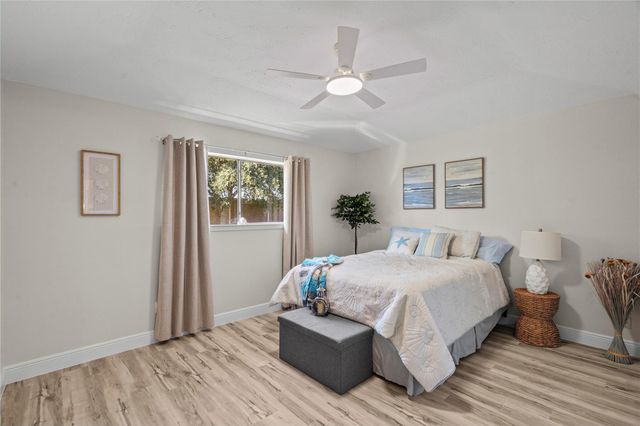 6305 Silver Leaf Dr, League City, TX 77573