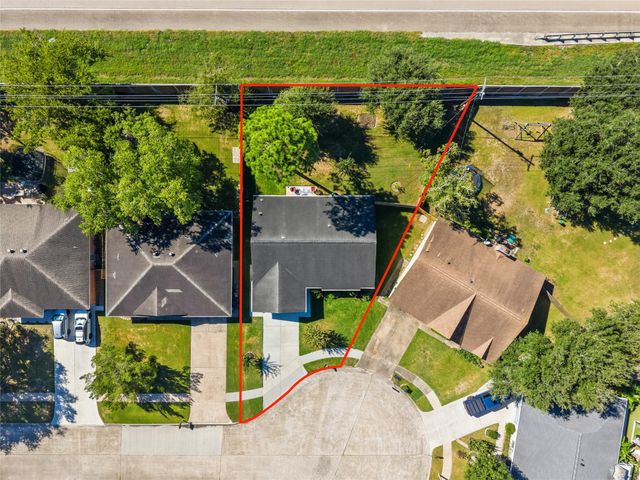 6305 Silver Leaf Dr, League City, TX 77573