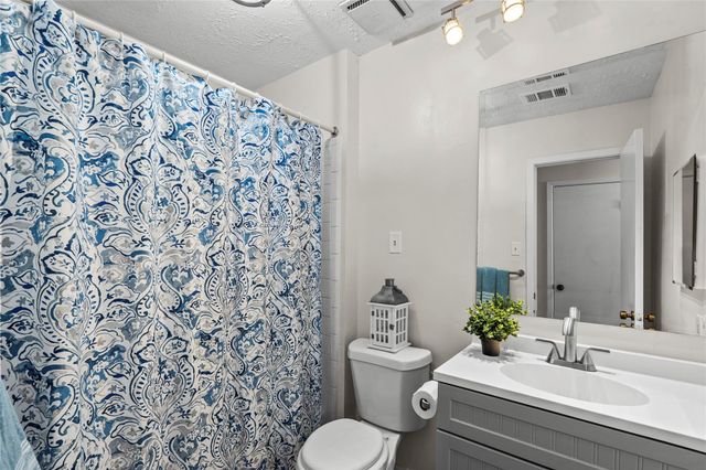 6305 Silver Leaf Dr, League City, TX 77573