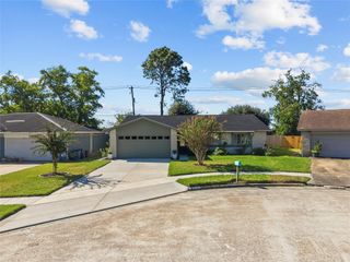 6305 Silver Leaf Dr, League City, TX 77573