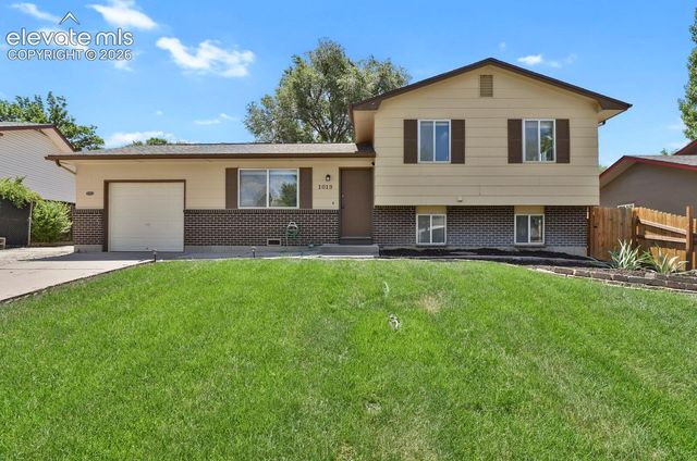1019 De La Vista Lane, Colorado Springs, CO 80911
