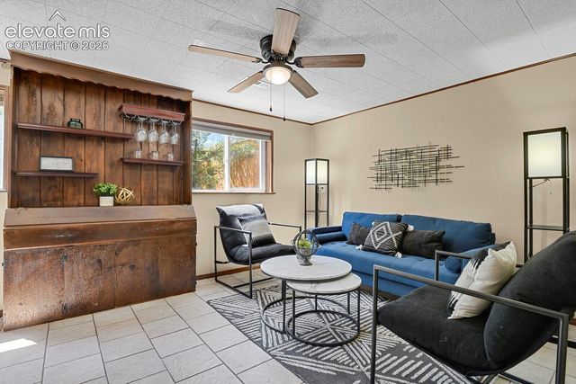 1019 De La Vista Lane, Colorado Springs, CO 80911