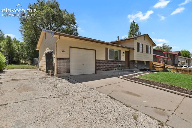 1019 De La Vista Lane, Colorado Springs, CO 80911