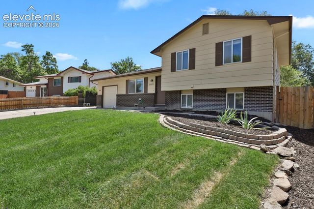 1019 De La Vista Lane, Colorado Springs, CO 80911