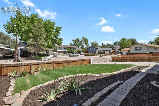 1019 De La Vista Lane, Colorado Springs, CO 80911