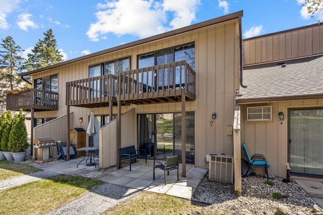 28 Jamaica Colony 5, Fox Lake, IL 60020