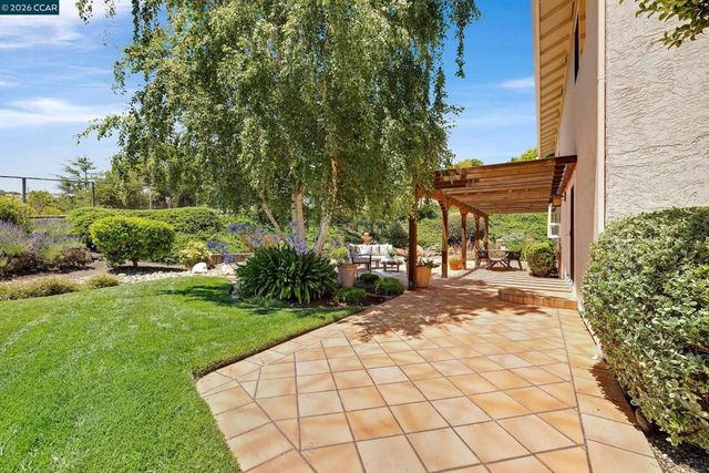 11433 Wildcat Ct, Dublin, CA 94568