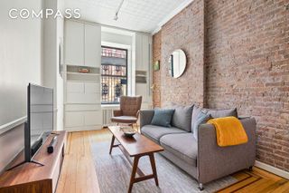 521 E 83rd St Apt 1W, New York City, NY 10028