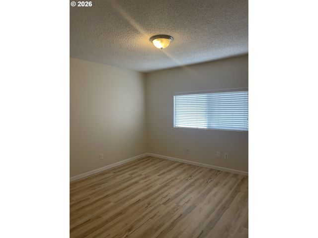 2611 Se 130TH Ave, Portland, OR 97236