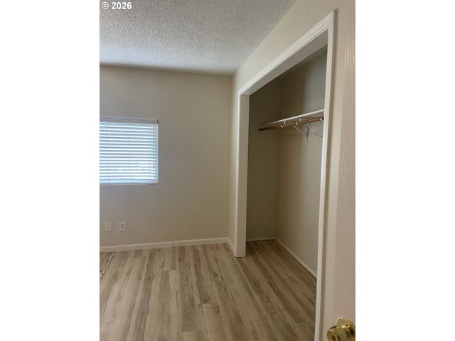 2611 Se 130TH Ave, Portland, OR 97236