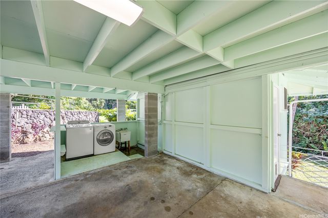 19 Hinalo Place, Honolulu, HI 96817