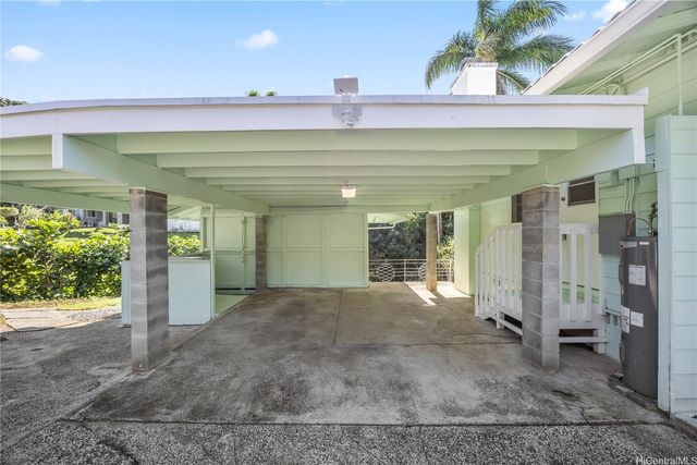 19 Hinalo Place, Honolulu, HI 96817