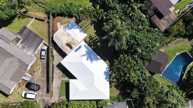 19 Hinalo Place, Honolulu, HI 96817