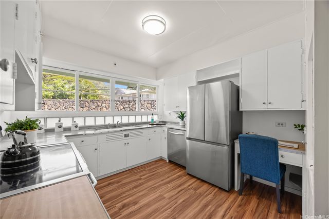 19 Hinalo Place, Honolulu, HI 96817