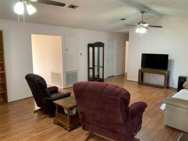 168 County Road 6057, Dayton, TX 77535