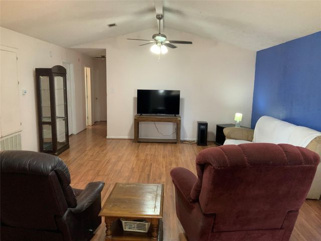 168 County Road 6057, Dayton, TX 77535