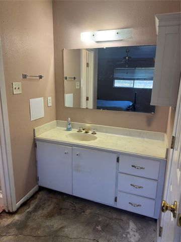 168 County Road 6057, Dayton, TX 77535