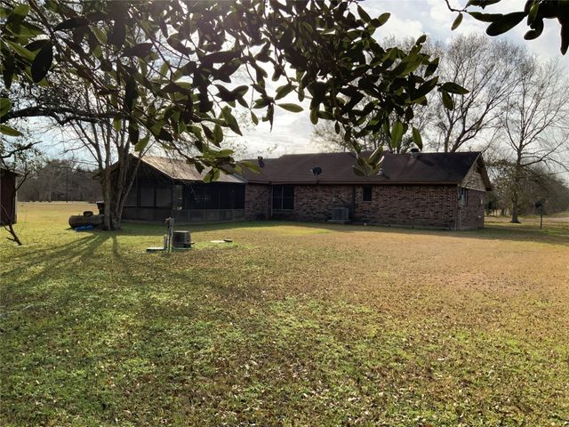 168 County Road 6057, Dayton, TX 77535