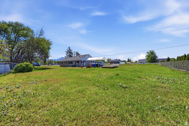 2036 W 1800 N, Farr West, UT 84404