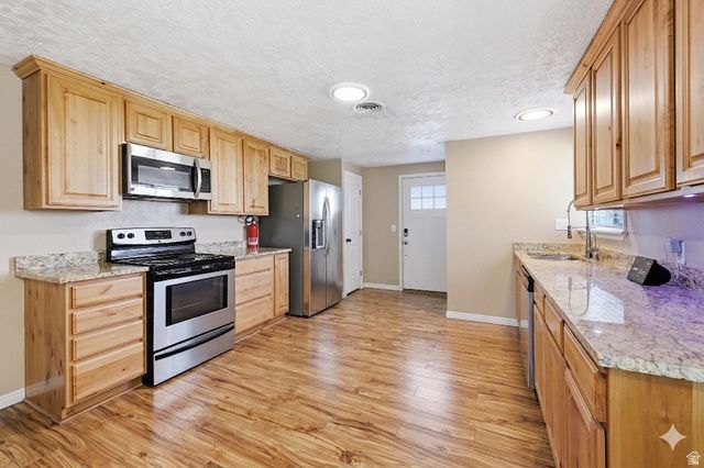2036 W 1800 N, Farr West, UT 84404