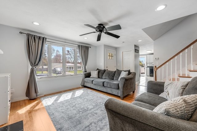 72 Norwich Rd, Brockton, MA 02302