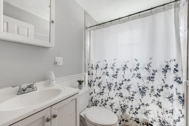 72 Norwich Rd, Brockton, MA 02302