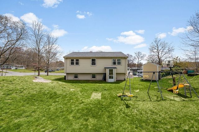 72 Norwich Rd, Brockton, MA 02302