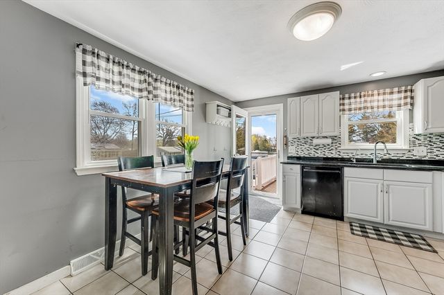 72 Norwich Rd, Brockton, MA 02302