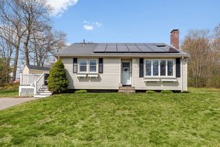 72 Norwich Rd, Brockton, MA 02302