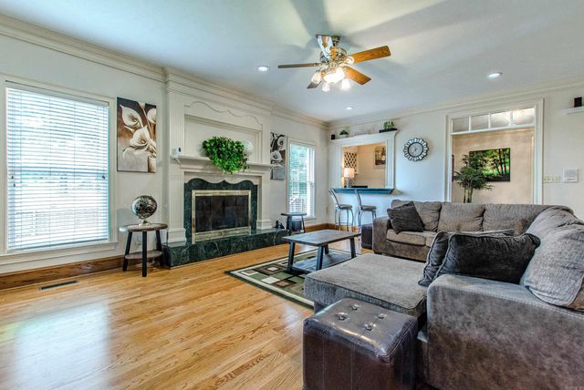 1 Club Manor Drive, Maumelle, AR 72113