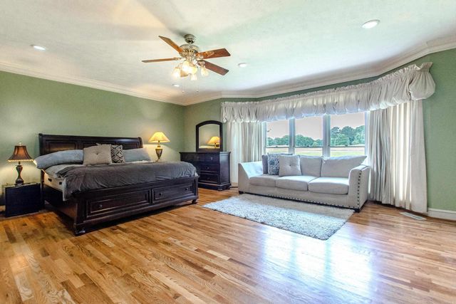 1 Club Manor Drive, Maumelle, AR 72113