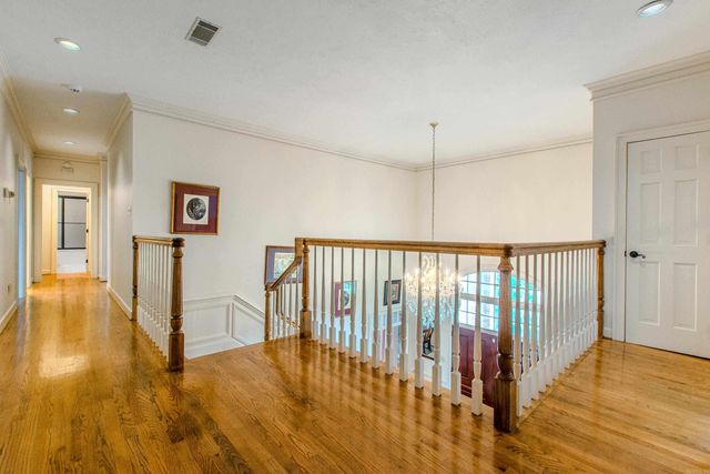 1 Club Manor Drive, Maumelle, AR 72113