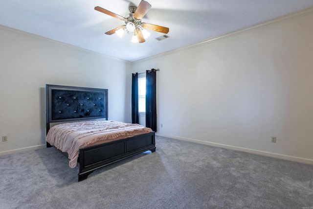 1 Club Manor Drive, Maumelle, AR 72113