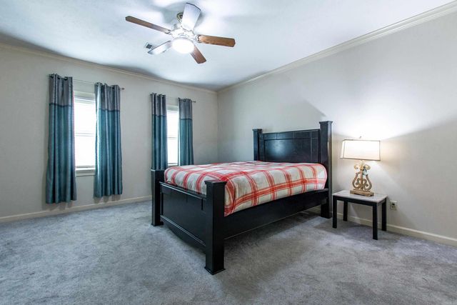 1 Club Manor Drive, Maumelle, AR 72113