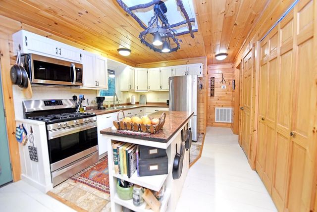 47 Walnut Cove Road, Blairsville, GA 30512