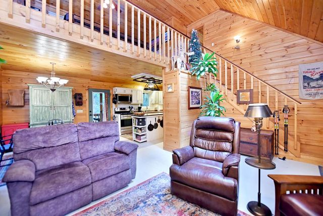47 Walnut Cove Road, Blairsville, GA 30512