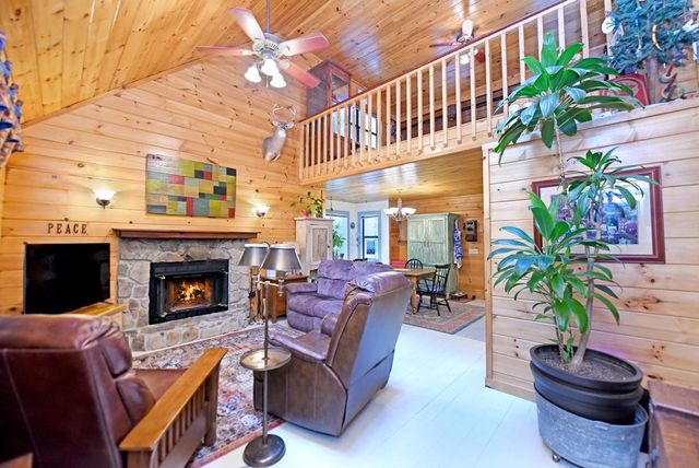 47 Walnut Cove Road, Blairsville, GA 30512