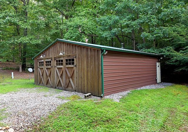 47 Walnut Cove Road, Blairsville, GA 30512