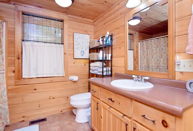 47 Walnut Cove Road, Blairsville, GA 30512