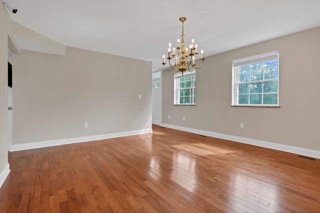 7977 Harlem Road, Westerville, OH 43081