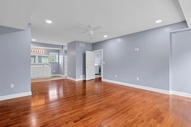 7977 Harlem Road, Westerville, OH 43081
