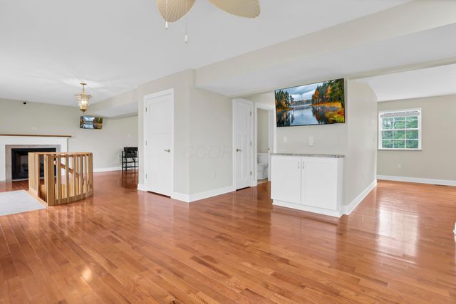 7977 Harlem Road, Westerville, OH 43081