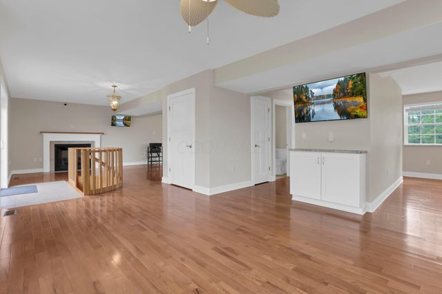 7977 Harlem Road, Westerville, OH 43081